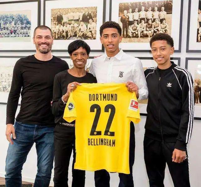 于场上表现 于场上表现