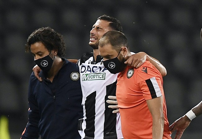 利在对阵爱 利在对阵爱