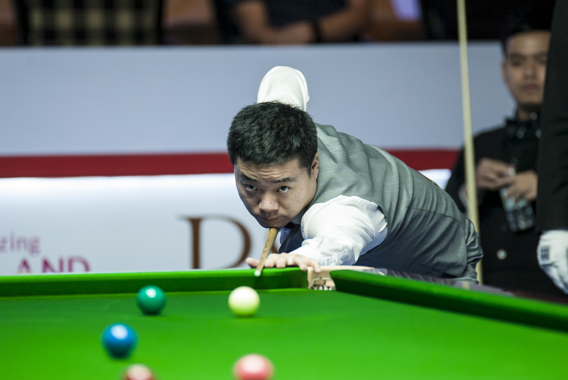 观众容量与 观众容量与